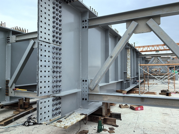 河北唐山单箱单室钢箱梁厂家 单箱单室钢箱梁剪力滞效应：机理、影响与控制策略解析​