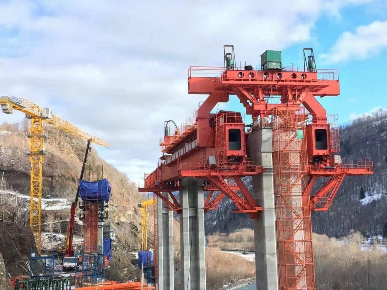 云南临沧移动模架厂家 下行式移动模架设备全周期维护与保养管控要点