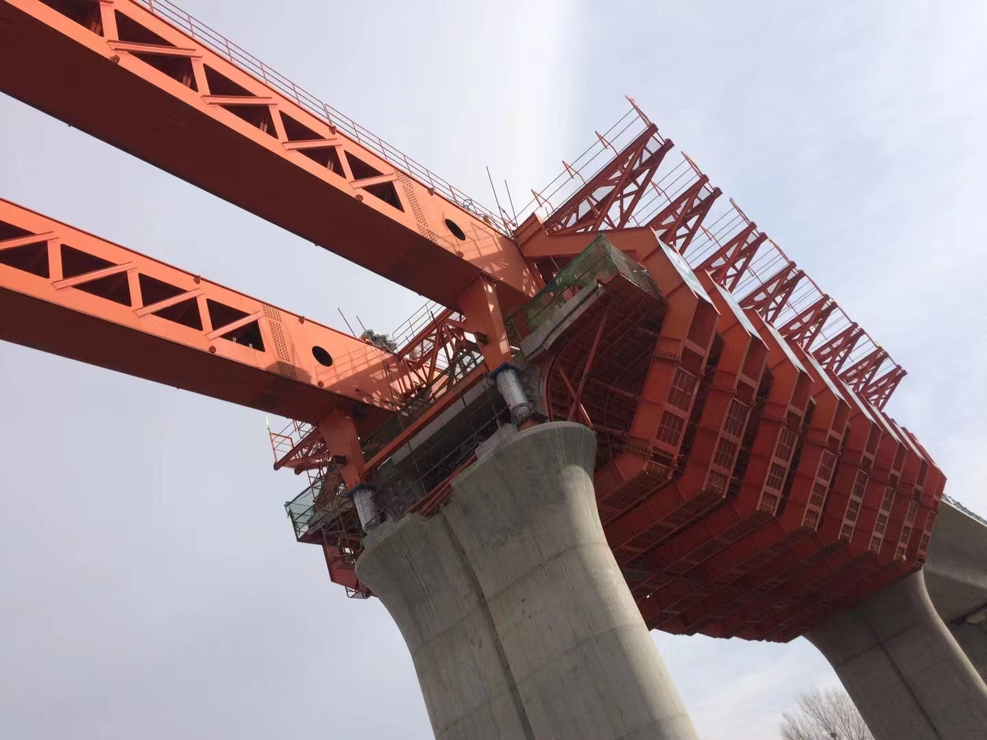 云南昭通移动模架厂家 下行式移动模架混凝土智能养护技术要点与实施策略